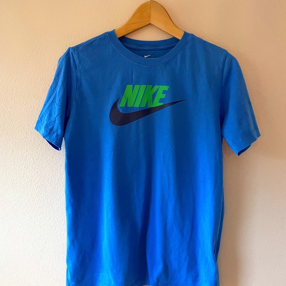 Nike T-shirt